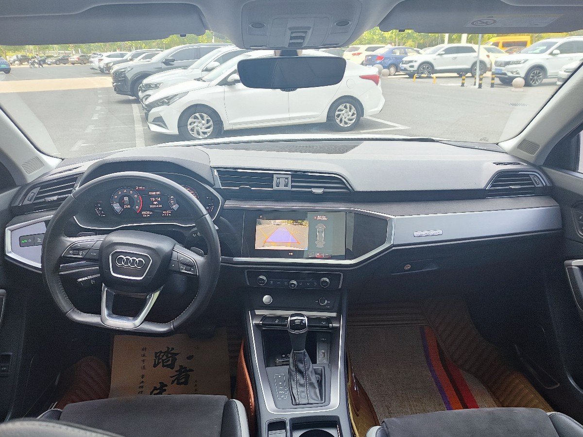 Audi Q3 2019 #8 Audi Q3 2019 car image #8