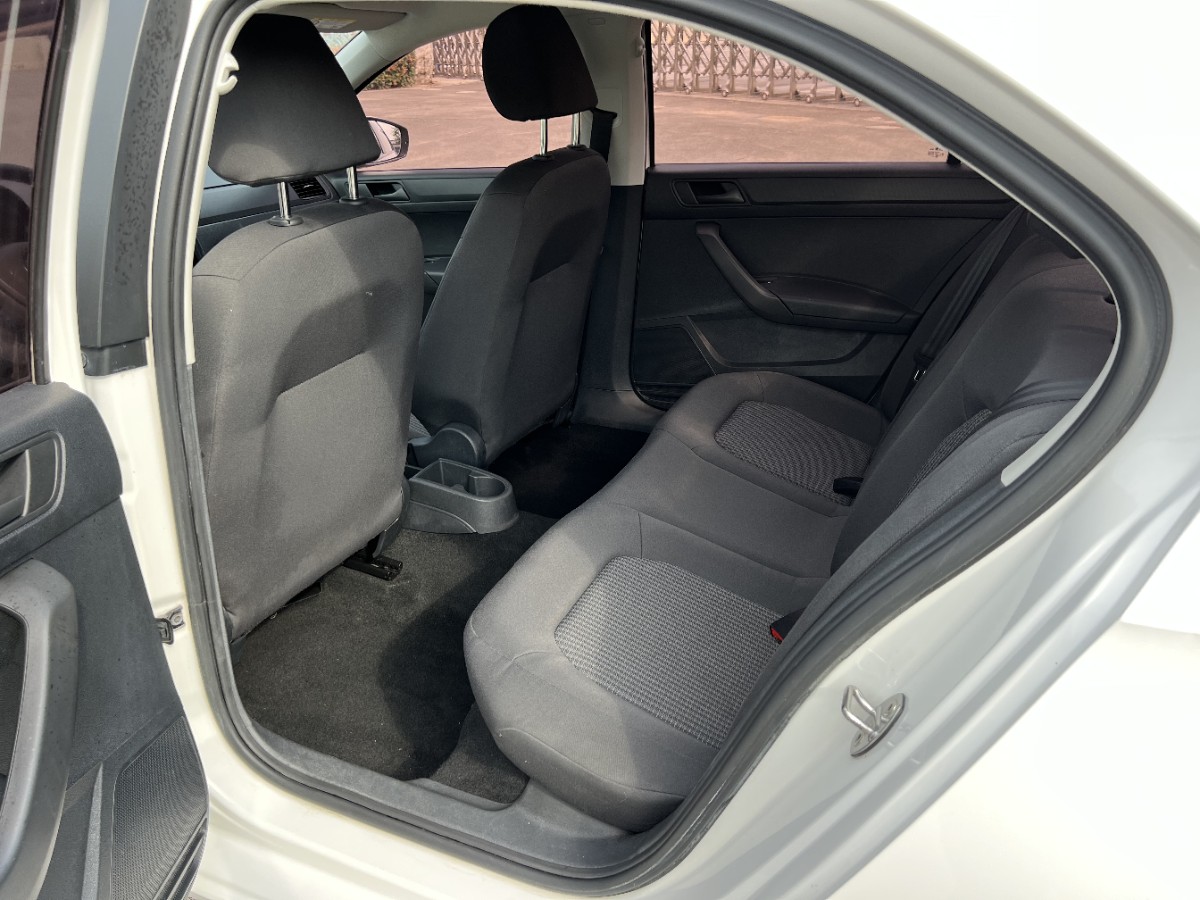 Volkswagen Santana 2019 car image #6