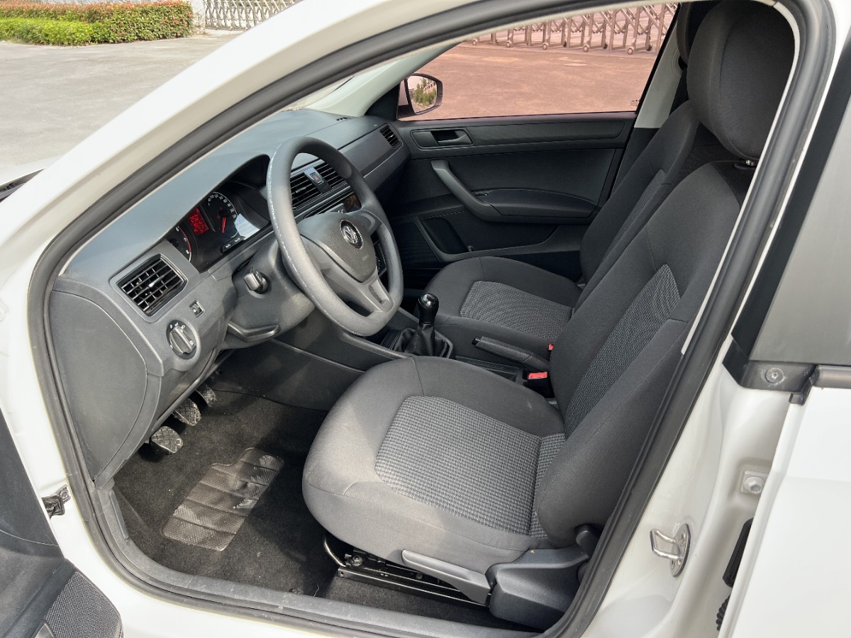 Volkswagen Santana 2019 car image #5