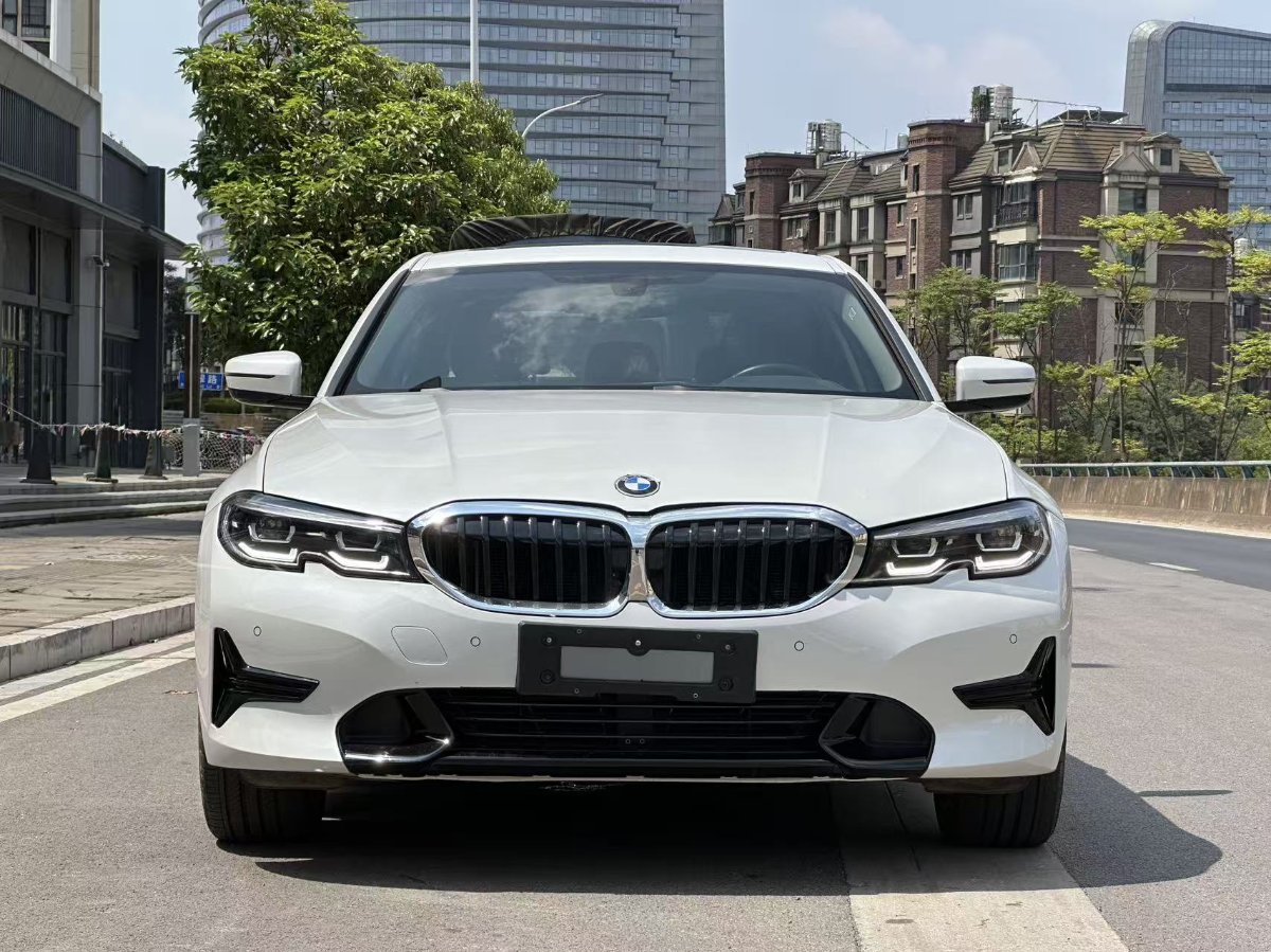 BMW 3 Series 2022 #2 BMW 3 Series 2022 car image #2