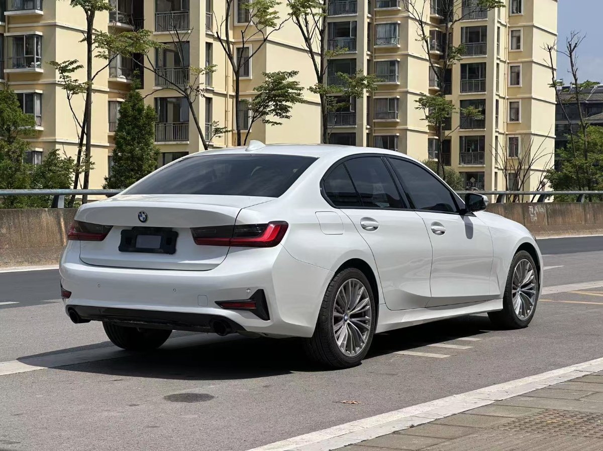 BMW 3 Series 2022 #9 BMW 3 Series 2022 car image #9