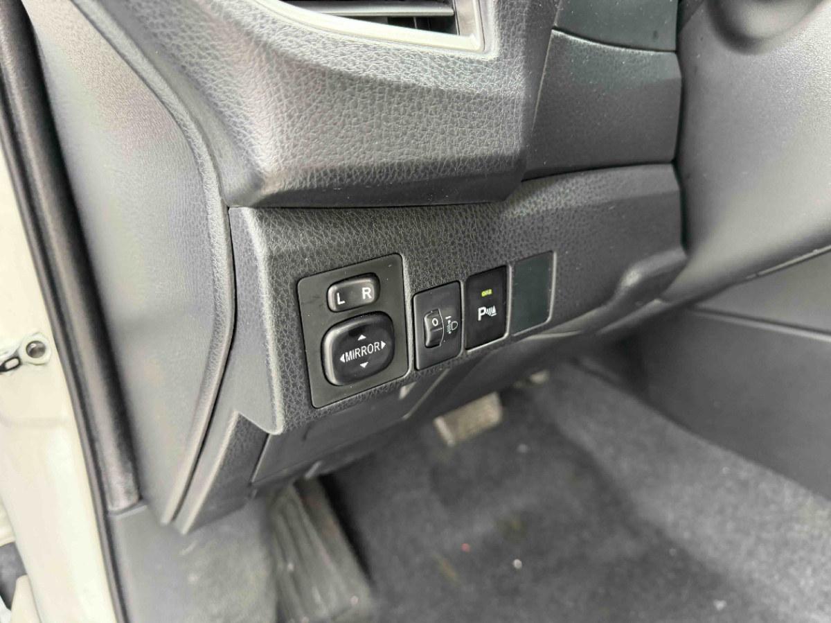 Toyota Corolla 2016 #13 Toyota Corolla 2016 car image #13