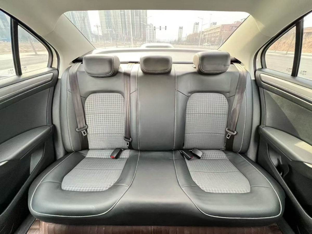 Volkswagen Santana 2017 #7 Volkswagen Santana 2017 car image #7