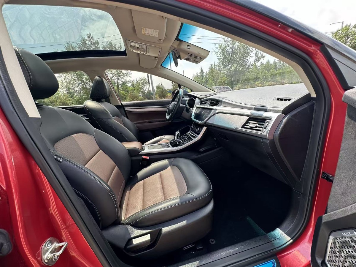 GEELY Emgrand GS 2019 car image #5