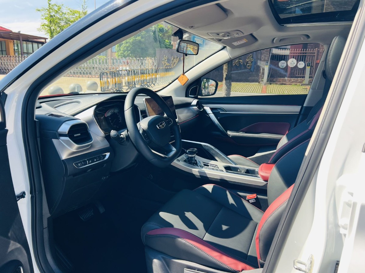 GEELY Coolray 2022 #4 GEELY Coolray 2022 car image #4