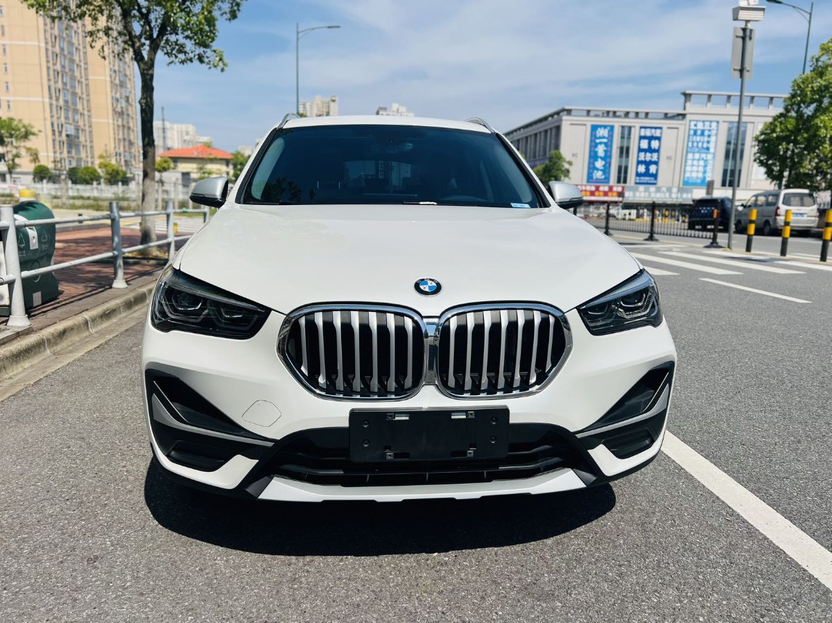 BMW X1 2022 car image #2