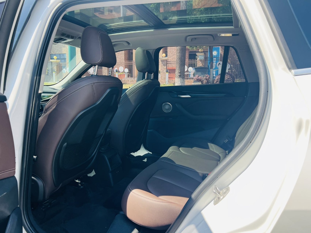 BMW X1 2022 car image #6