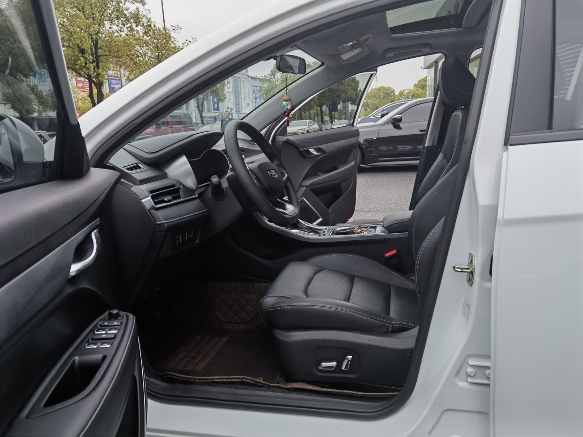 GEELY Emgrand 2022 car image #5