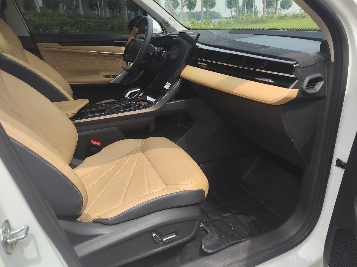 GEELY Boyue L 2023 car image #15
