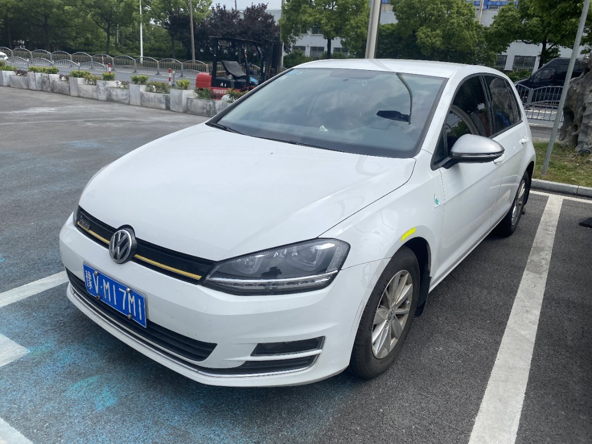 Volkswagen Golf 2015 Volkswagen Golf 2015 car image