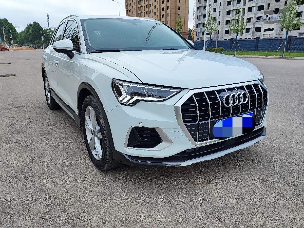 Audi Q3 2020 car image #2