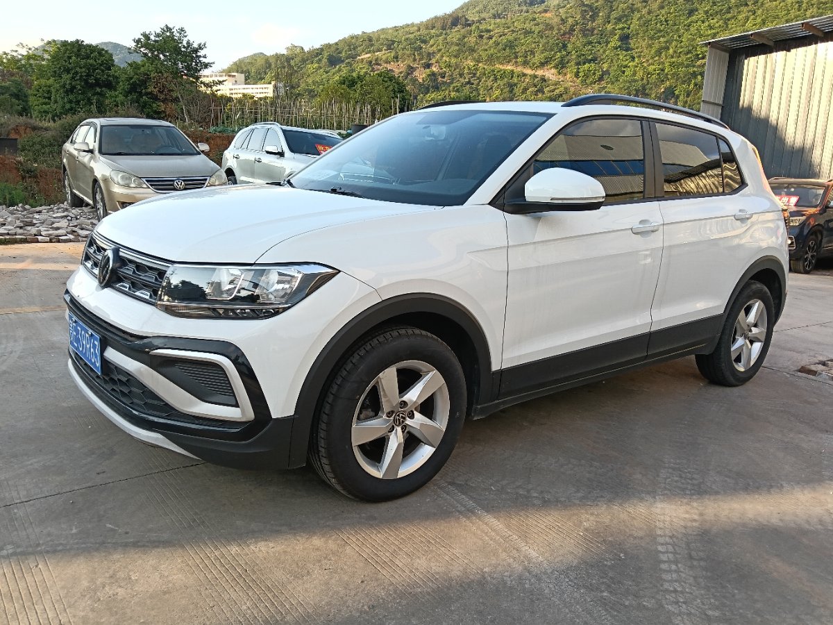 Volkswagen T-Cross 2023 #2 Volkswagen T-Cross 2023 car image #2