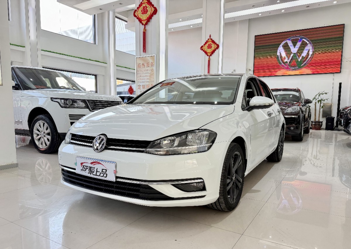 Volkswagen Golf 2018 immagine di auto 