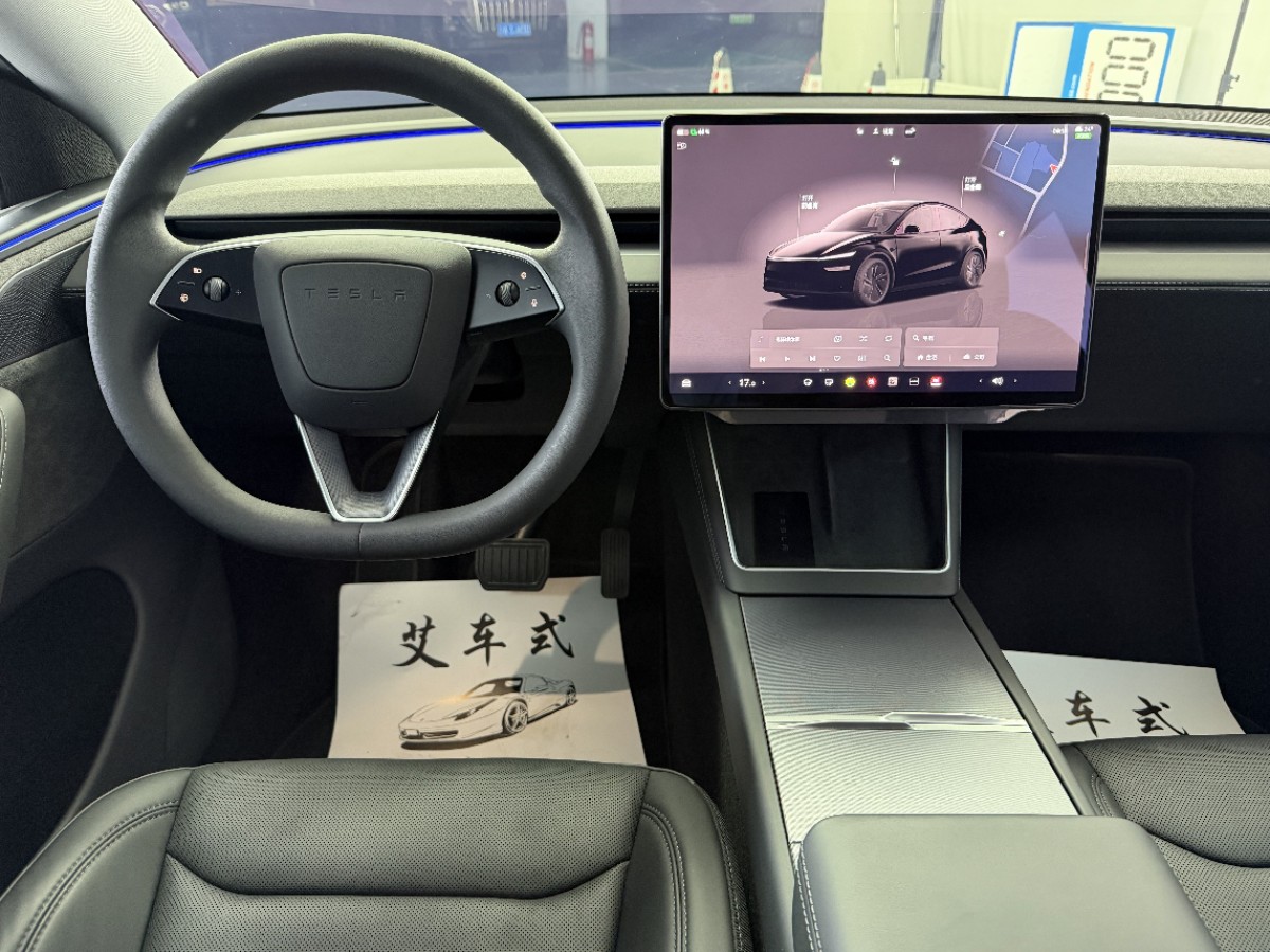 Tesla Model Y 2025 #4 Tesla Model Y 2025 car image #4