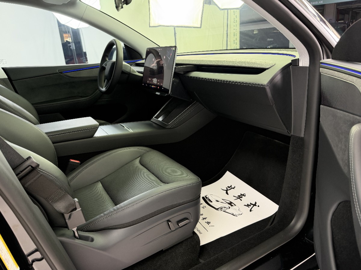 Tesla Model Y 2025 #5 Tesla Model Y 2025 car image #5