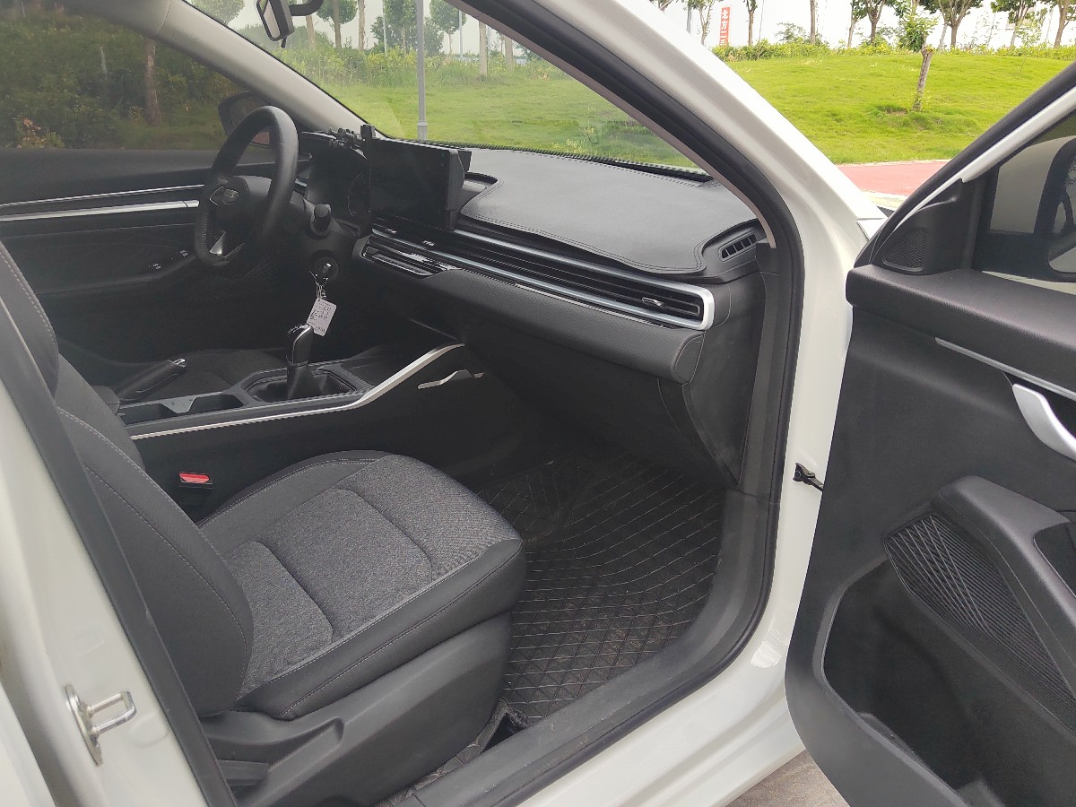 GEELY Emgrand 2024 image de voiture #12