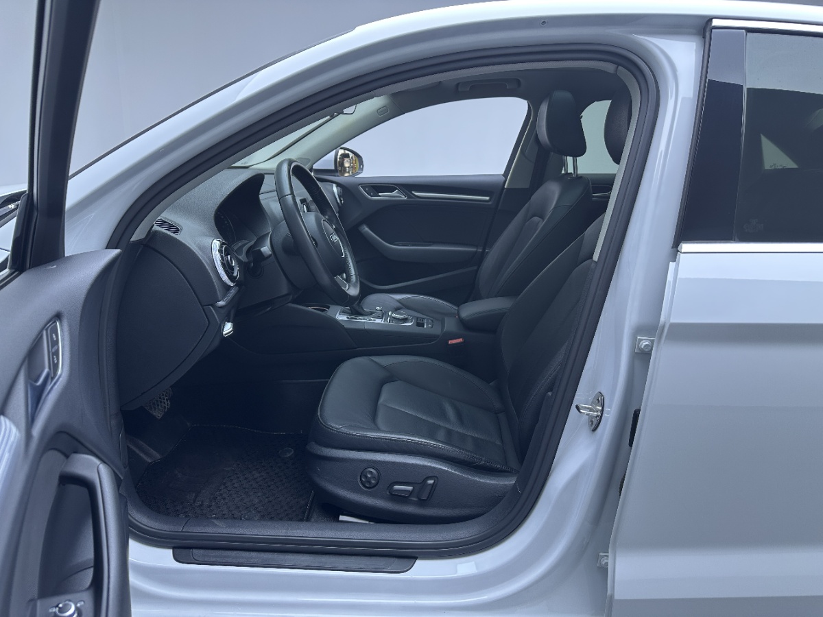 Audi A3 2017 car image #6