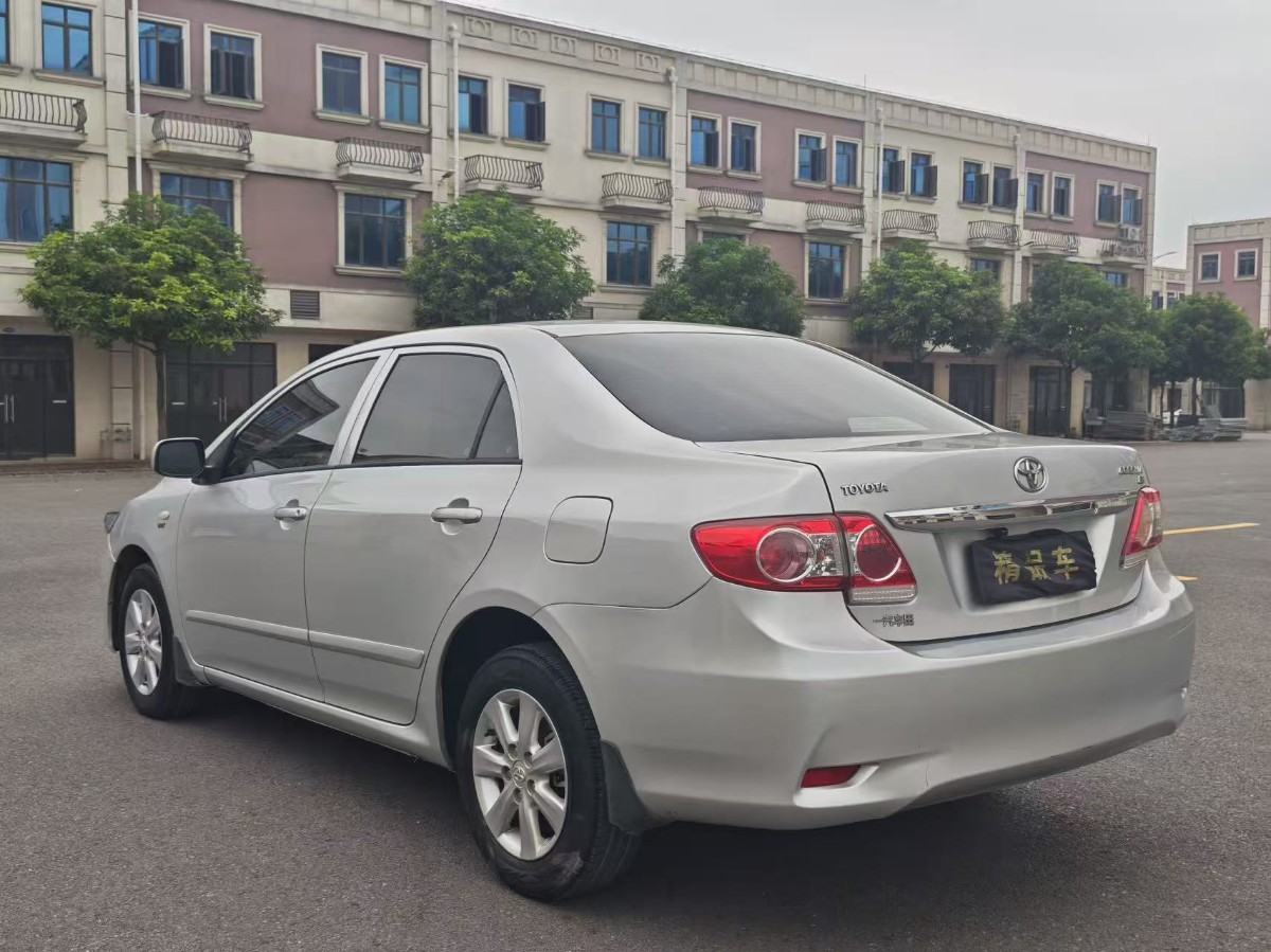 Toyota Corolla 2013 car image #9