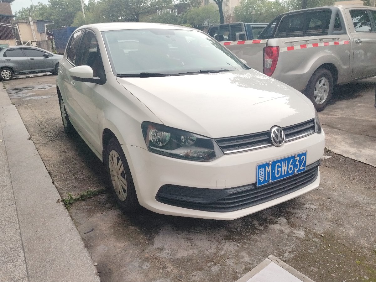 Volkswagen Polo 2018 car image #3