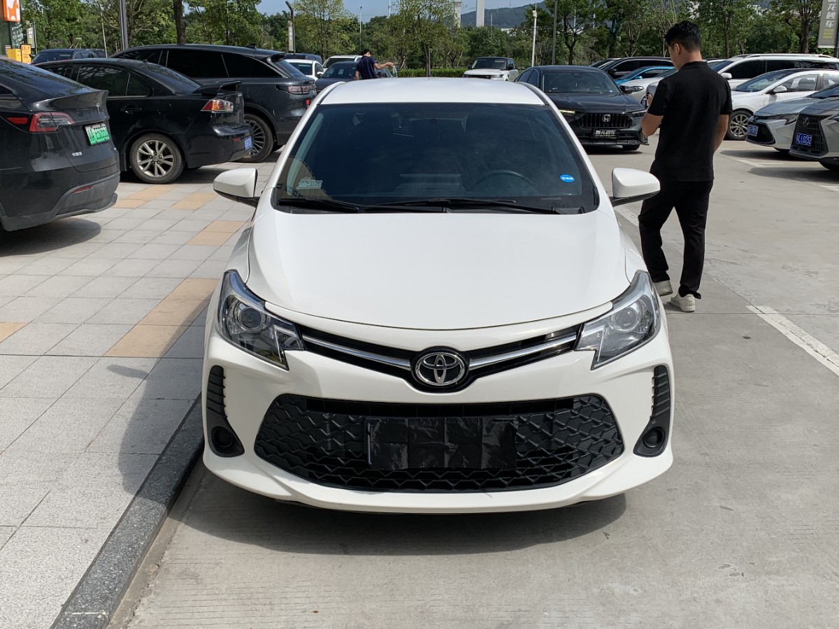 Toyota Vios 2021 изображение автомобиля #2