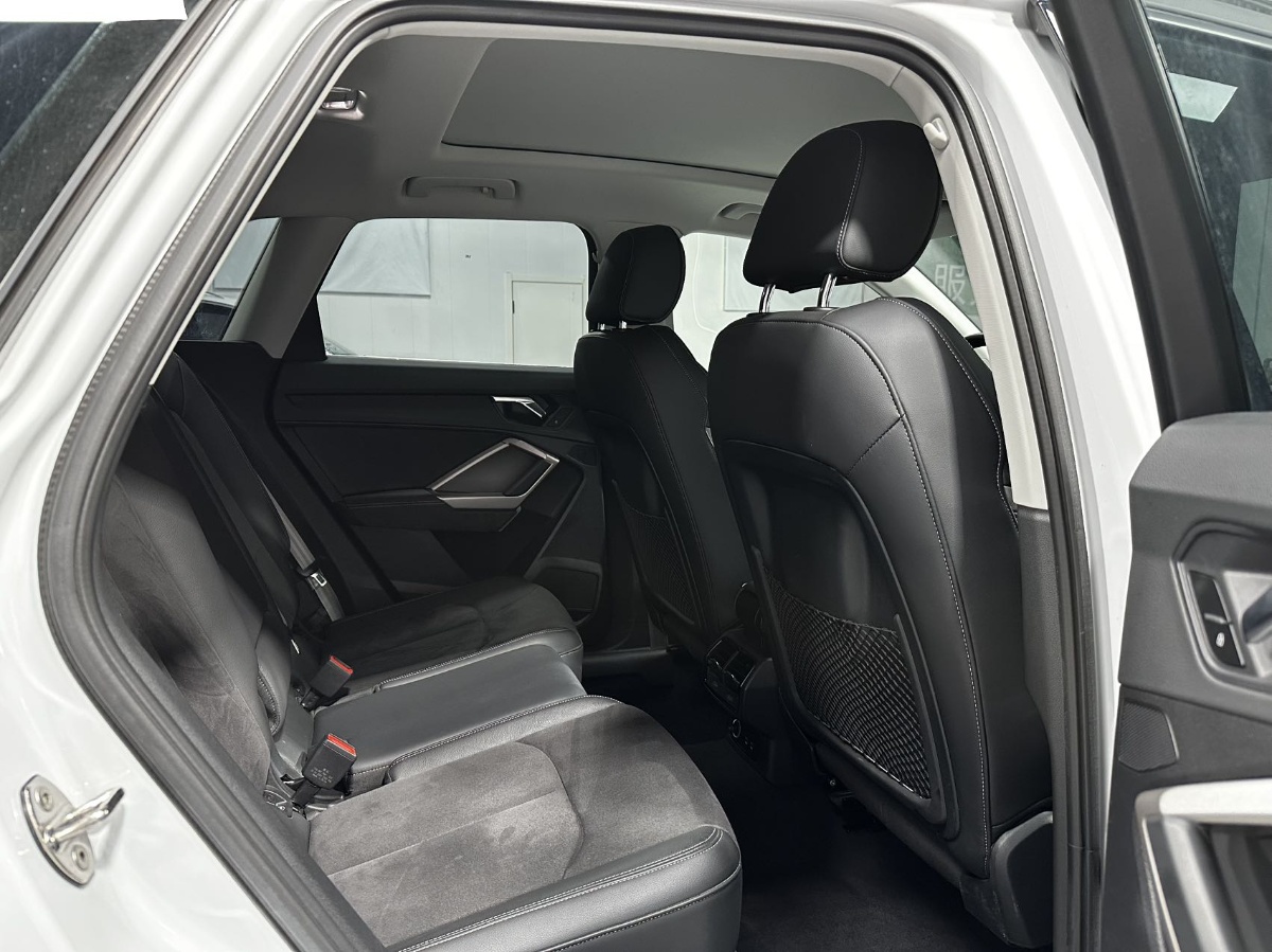 Audi Q3 2022 car image #6