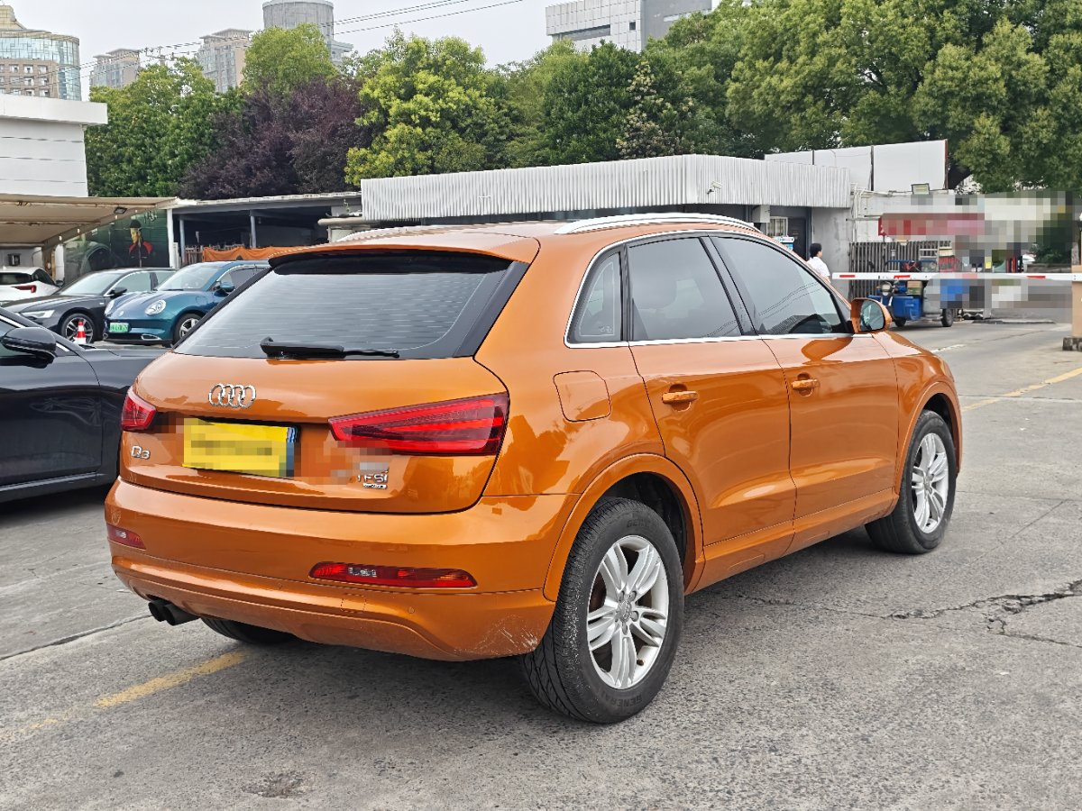 Audi Q3 2016 car image #2