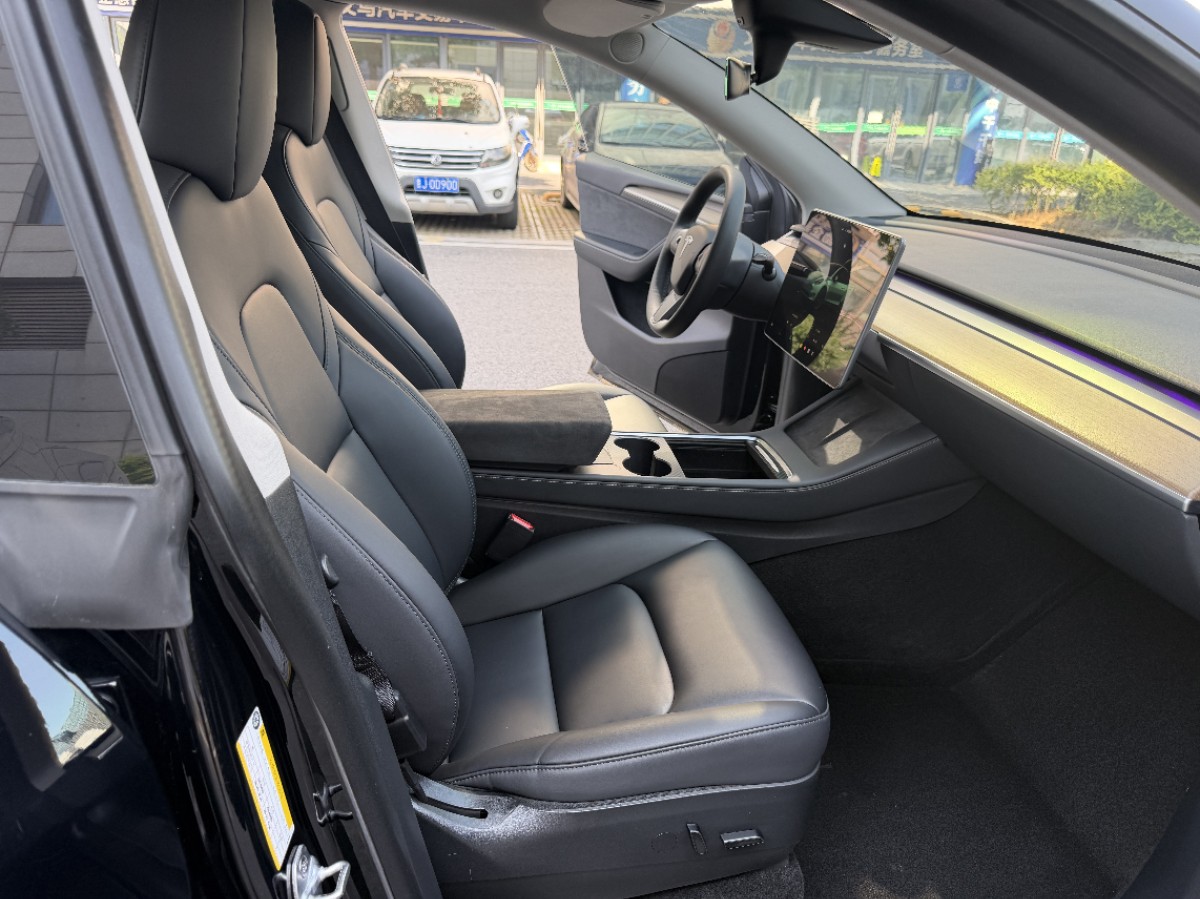 Tesla Model Y 2022 #8 Tesla Model Y 2022 car image #8