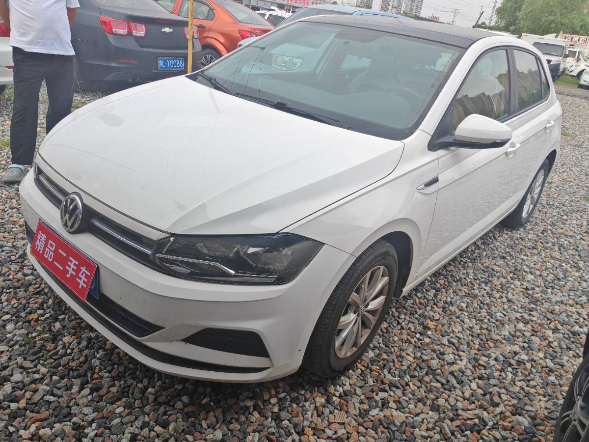 Volkswagen Polo 2020 car image 
