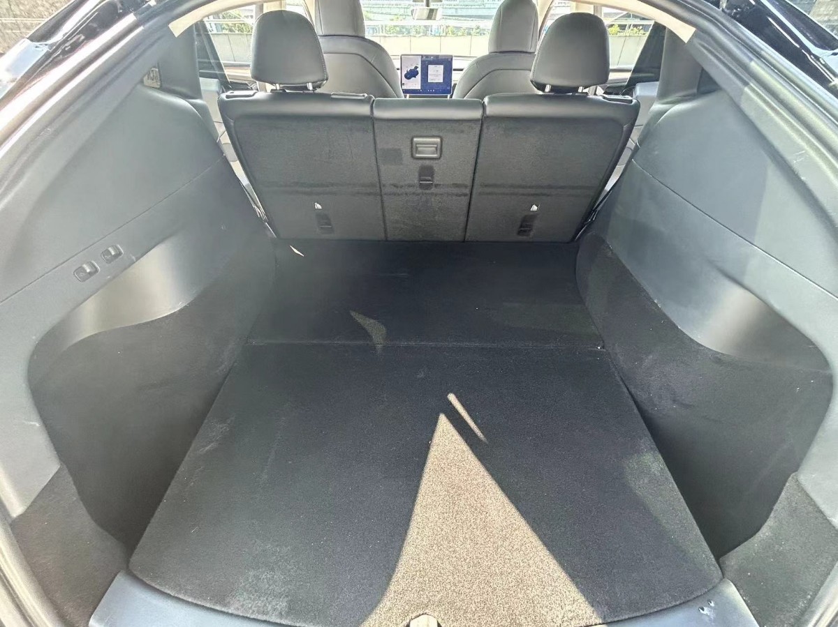 Tesla Model Y 2021 #8 Tesla Model Y 2021 car image #8