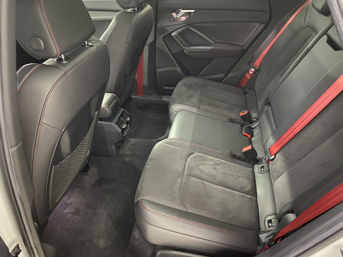 Audi Q3 2022 car image #13