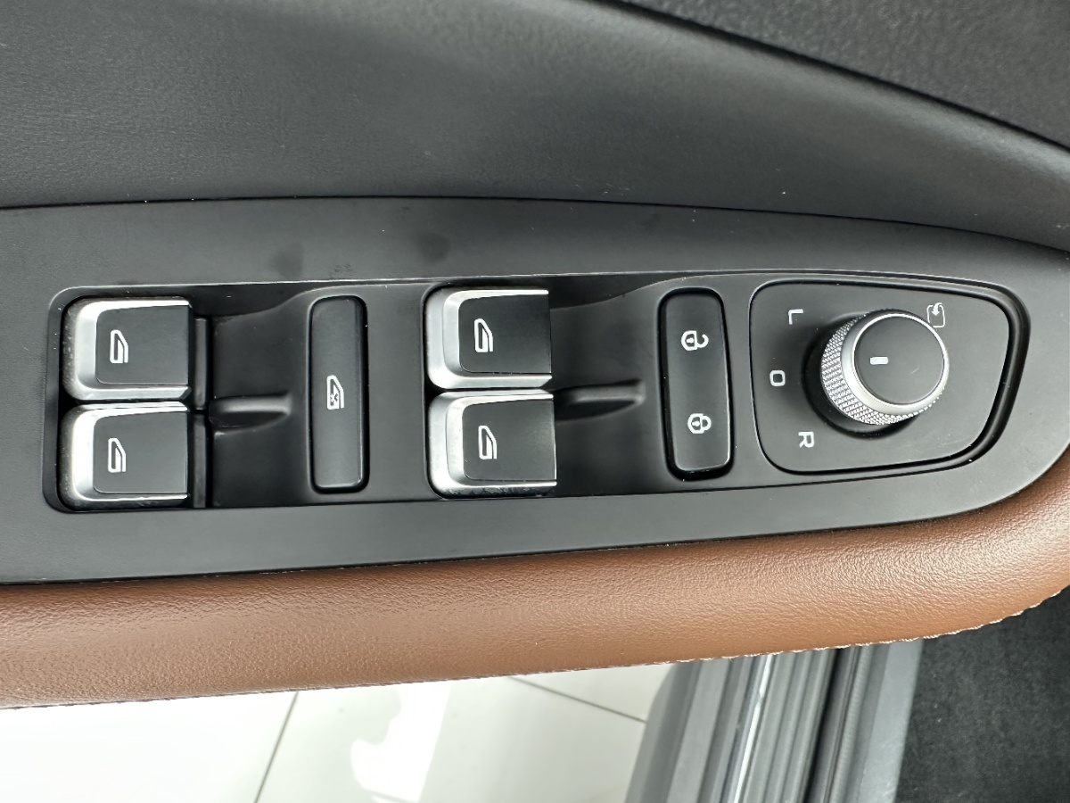 GEELY Vision X6 2023 #12 GEELY Vision X6 2023 car image #12