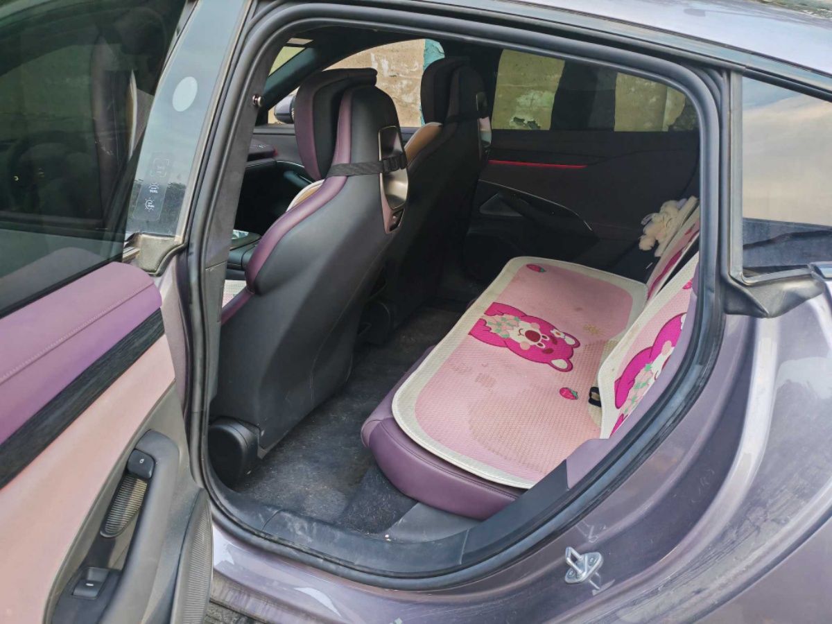 MI SU7 2024 car image #3