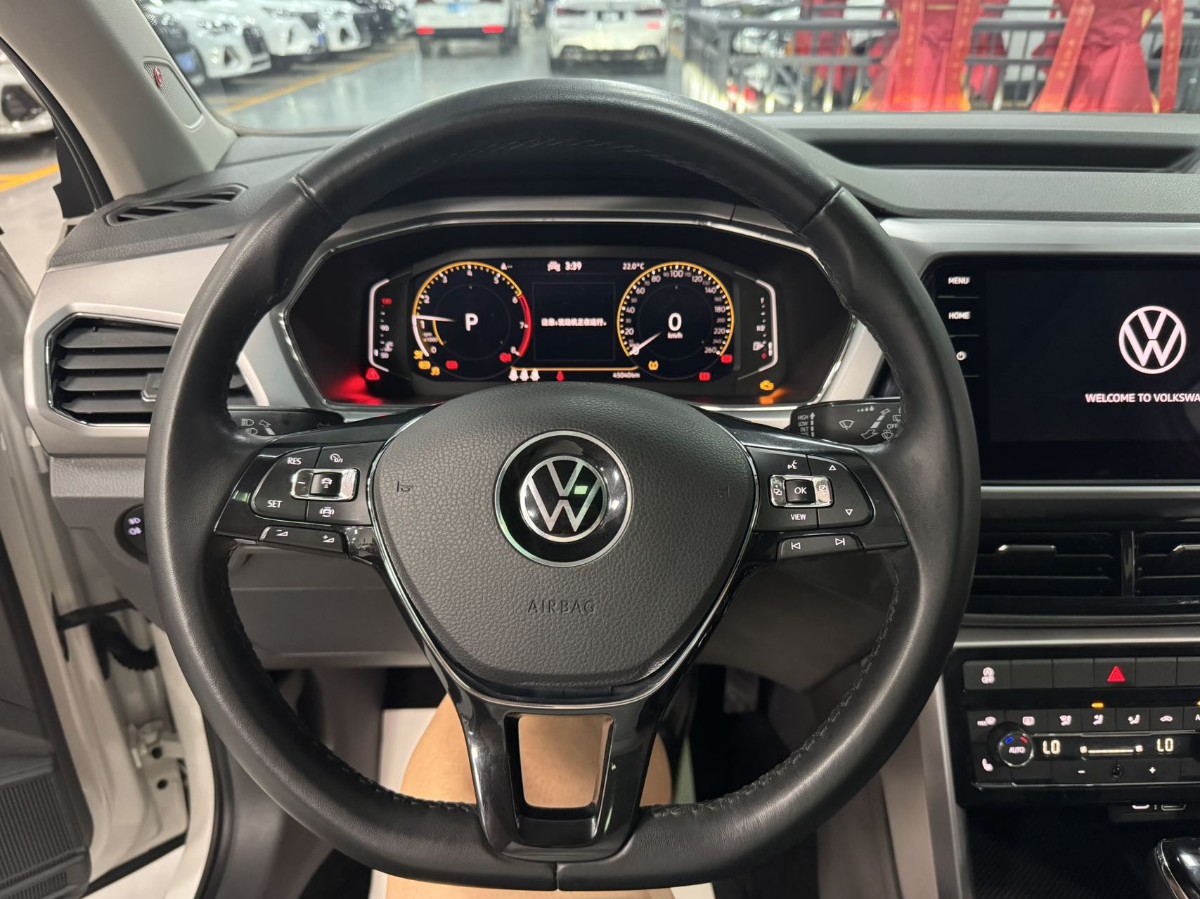 Volkswagen T-Cross 2022 car image #11