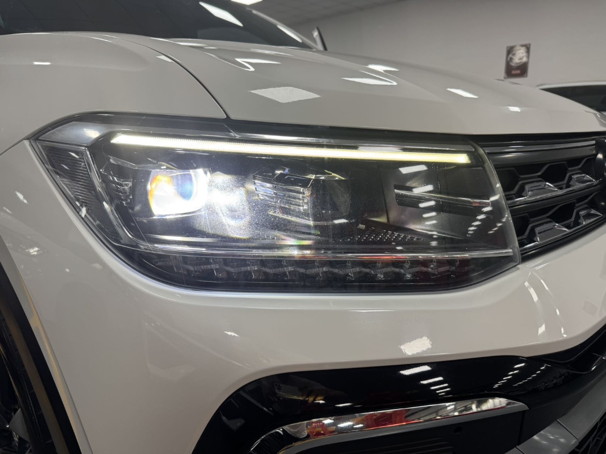 Volkswagen T-Cross 2022 car image #19