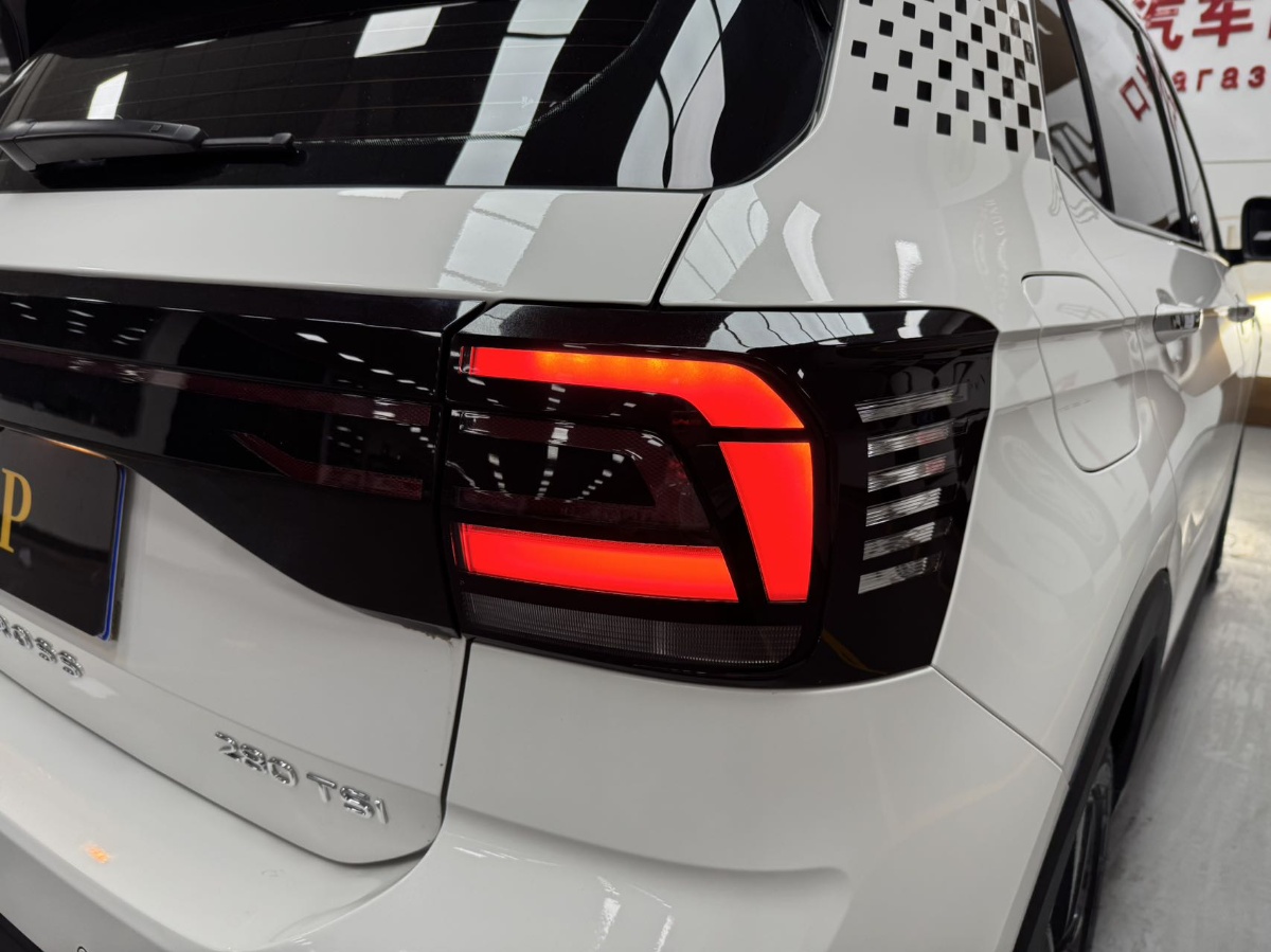 Volkswagen T-Cross 2022 car image #18