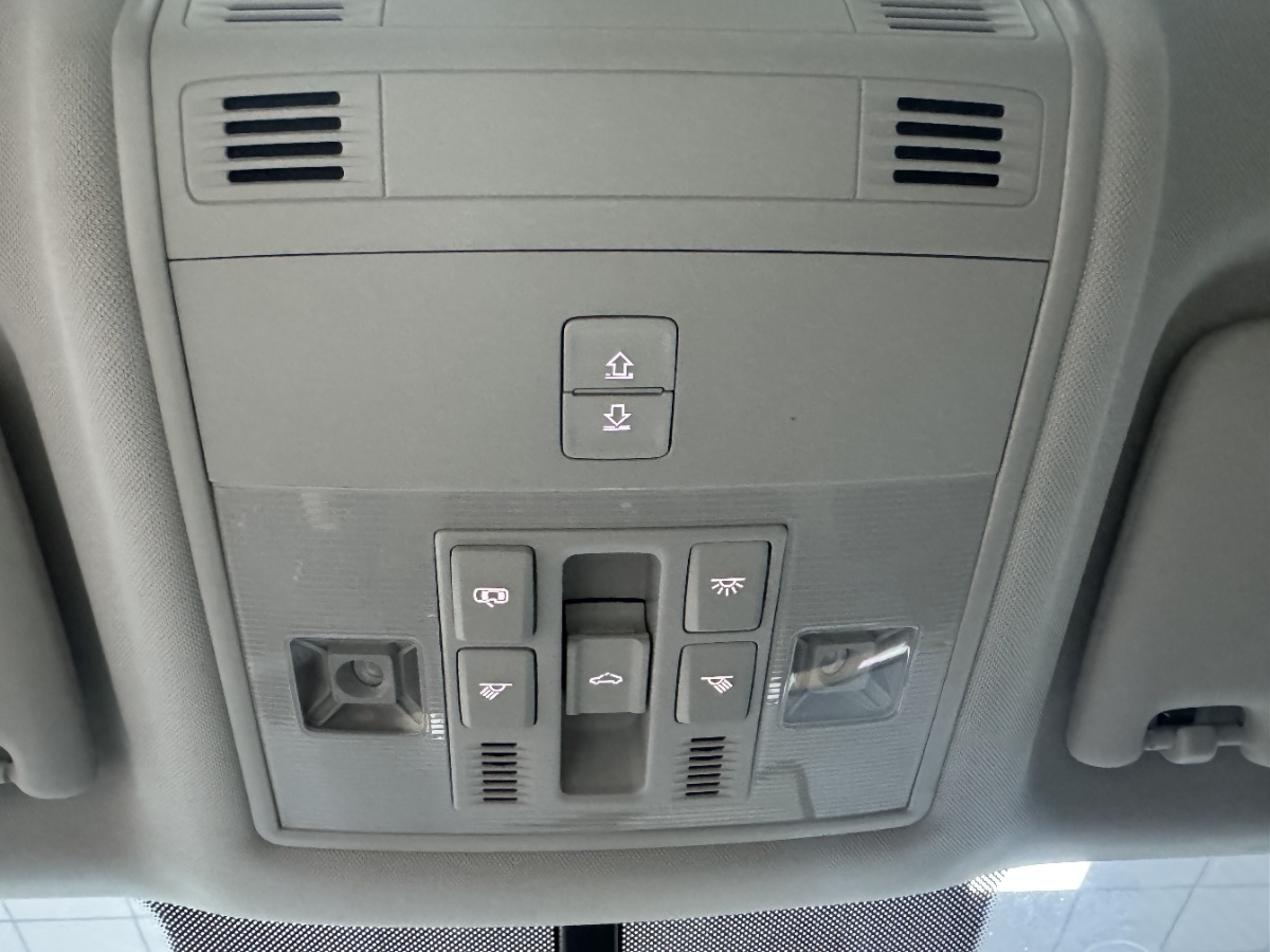 Volkswagen Tharu 2022 car image #14