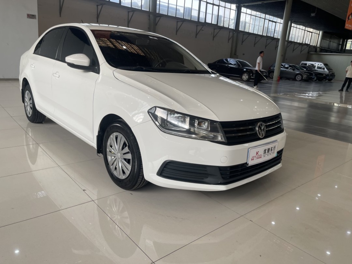 Volkswagen Santana 2017 car image #2