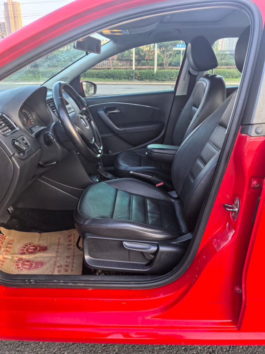 Volkswagen Polo 2015 #4 Volkswagen Polo 2015 car image #4