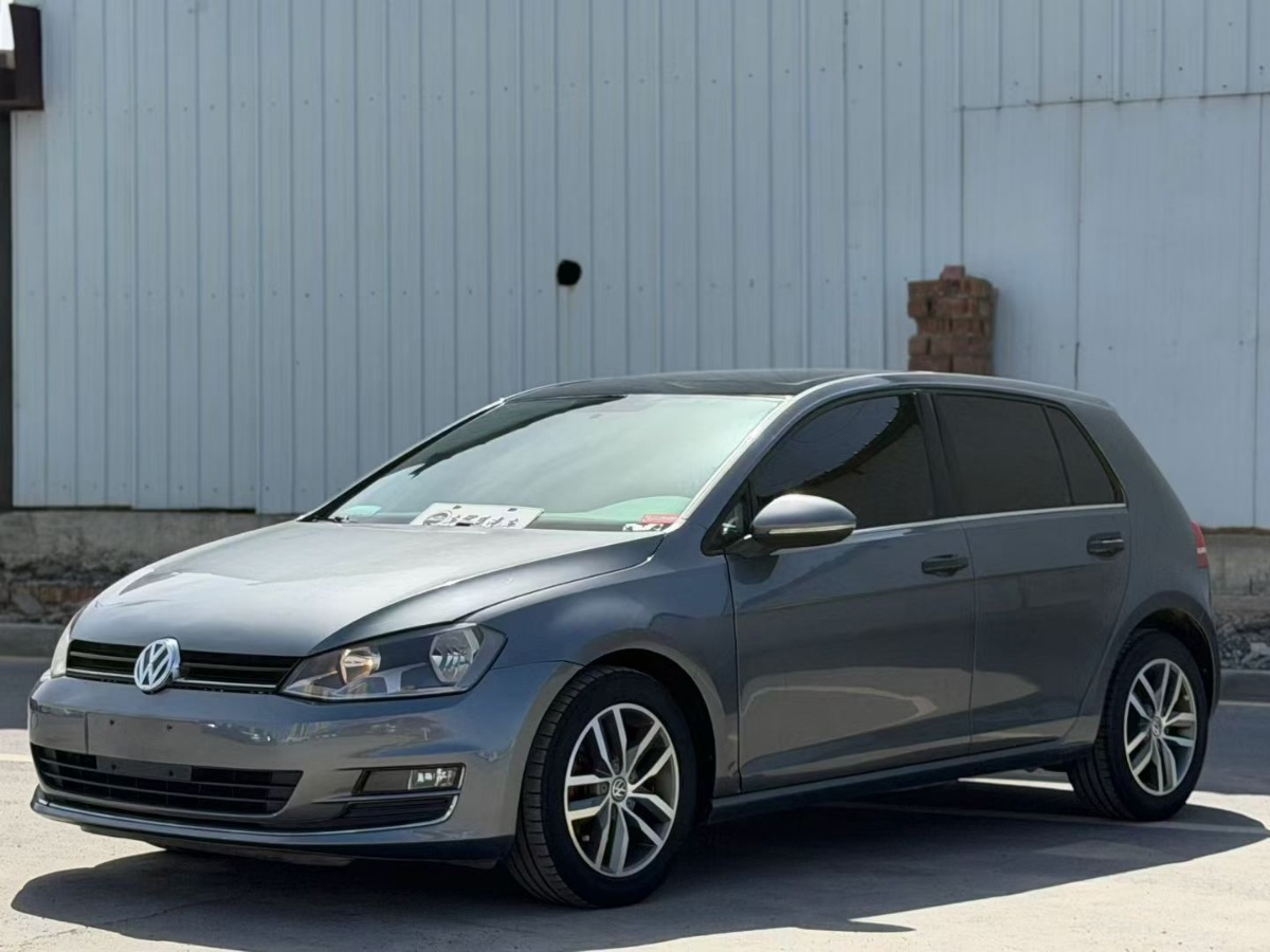 Volkswagen Golf 2015 Volkswagen Golf 2015 car image