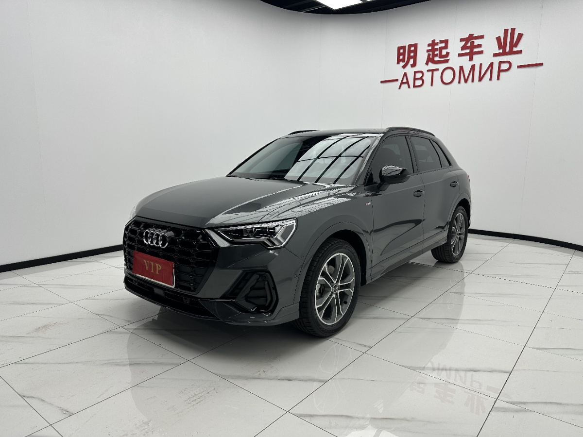 Audi Q3 2023 car image #4