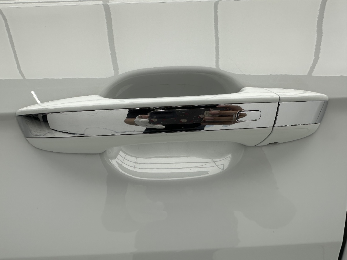 Volkswagen T-Cross 2023 car image #11
