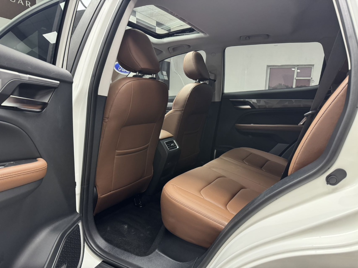 GEELY Vision X6 2023 car image #9