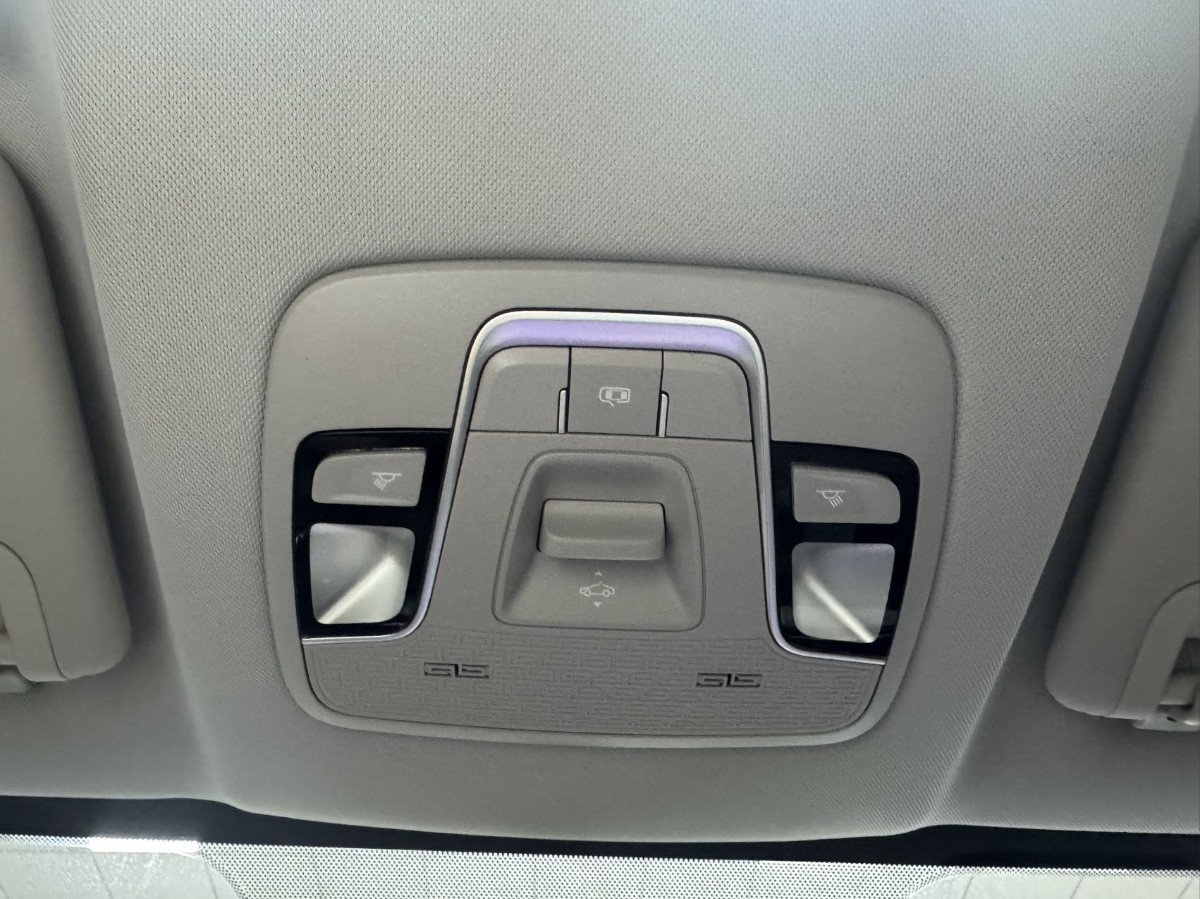 GEELY Vision X6 2023 car image #14