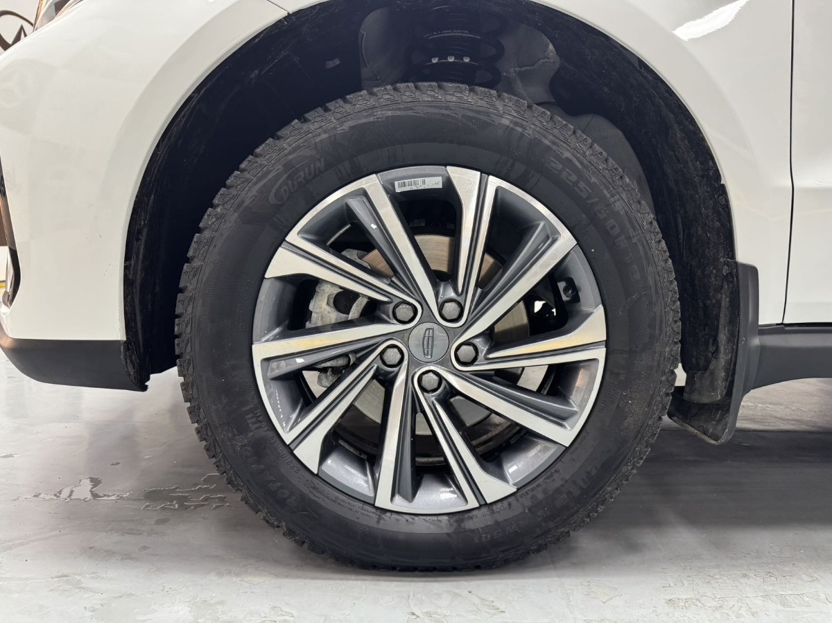GEELY Vision X6 2023 car image #16
