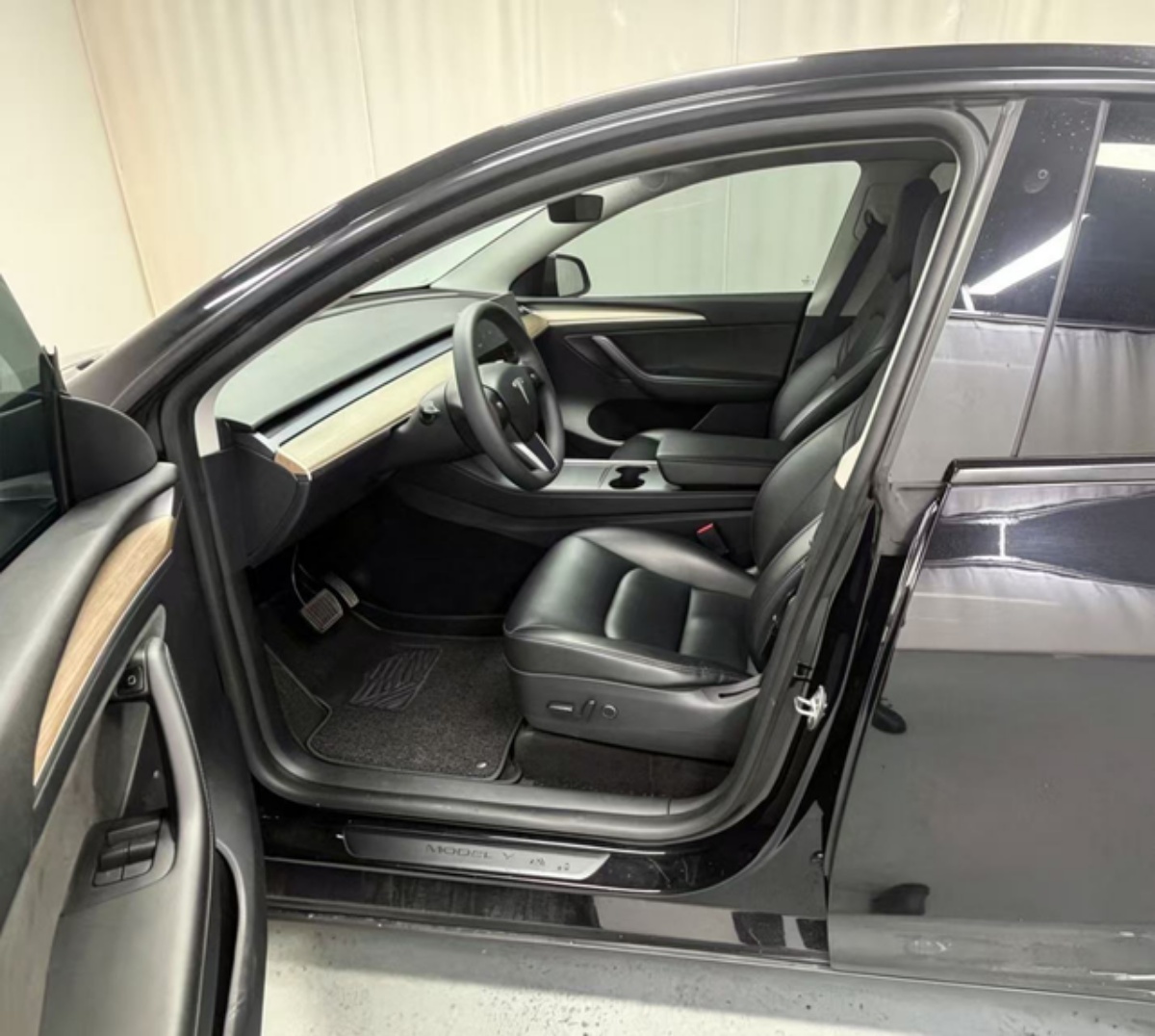 Tesla Model Y 2021 #7 Tesla Model Y 2021 car image #7