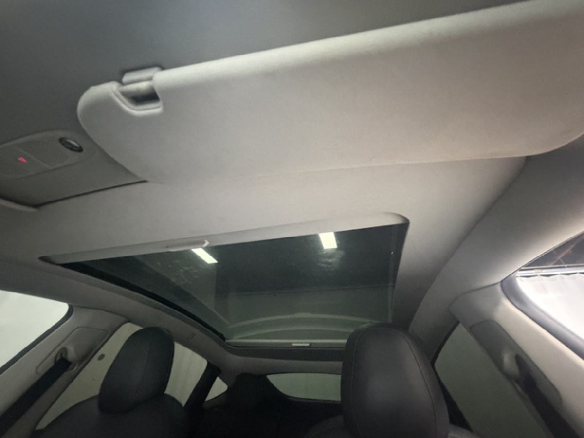 Tesla Model Y 2021 #9 Tesla Model Y 2021 car image #9