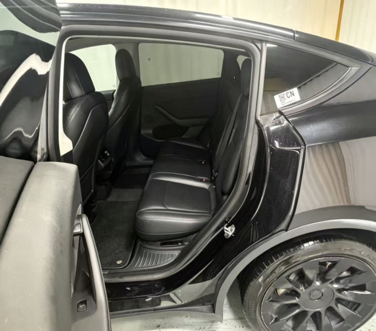 Tesla Model Y 2021 #8 Tesla Model Y 2021 car image #8