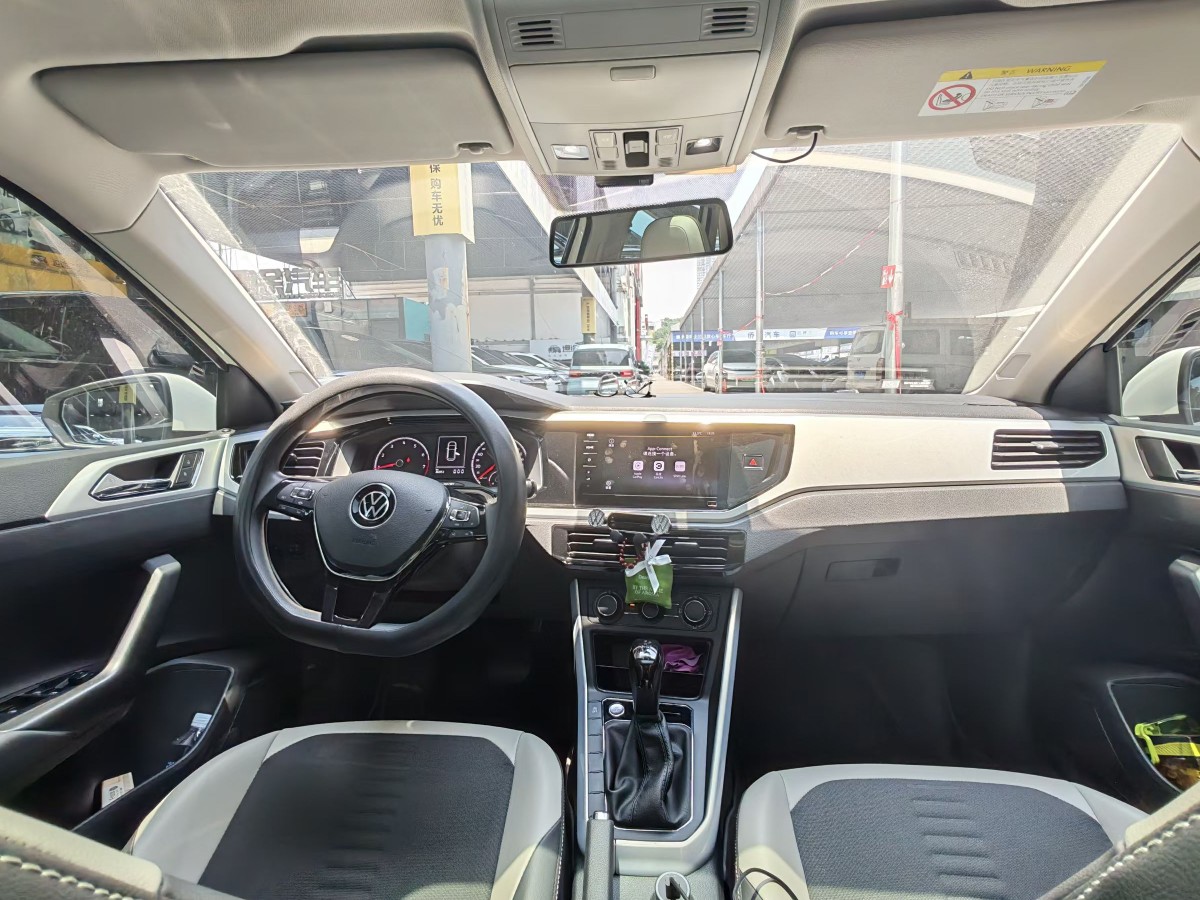 Volkswagen Polo 2021 car image #4