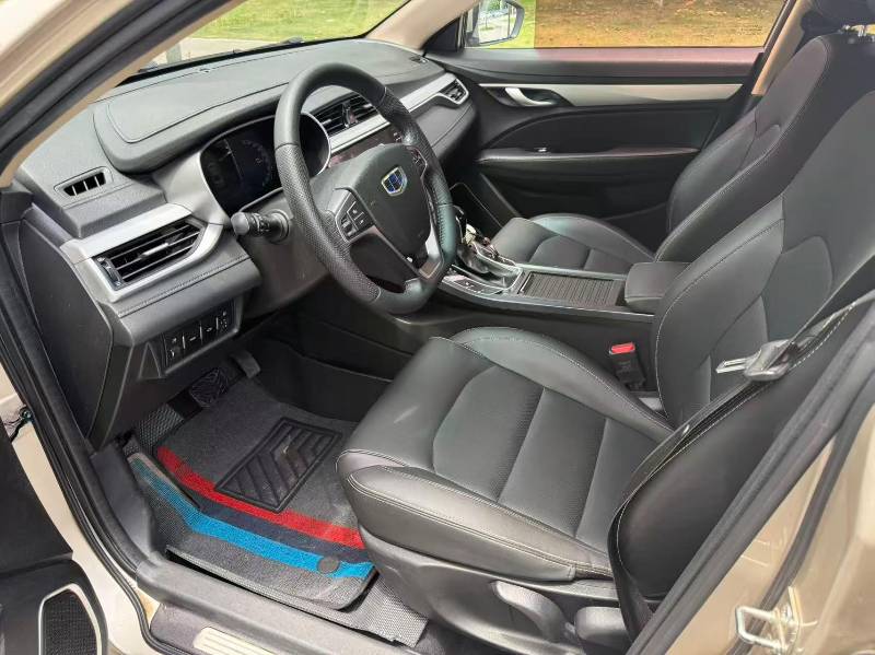 GEELY Emgrand 2018 car image #2