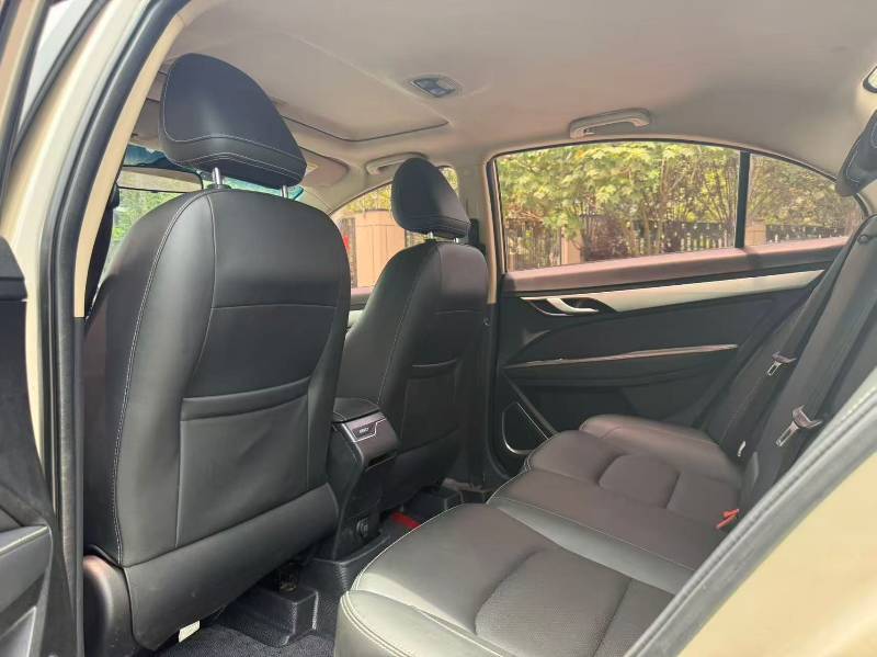 GEELY Emgrand 2018 car image #4
